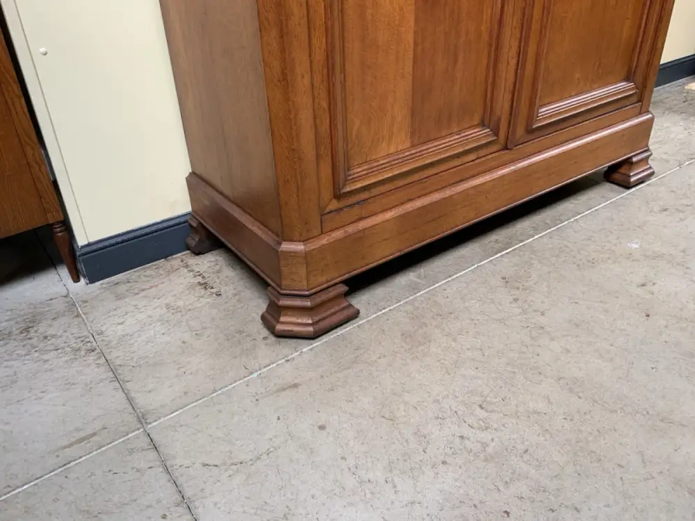 Antiker imposanter Kleiderschrank aus der Normandie,  - Lieferung möglich! 13