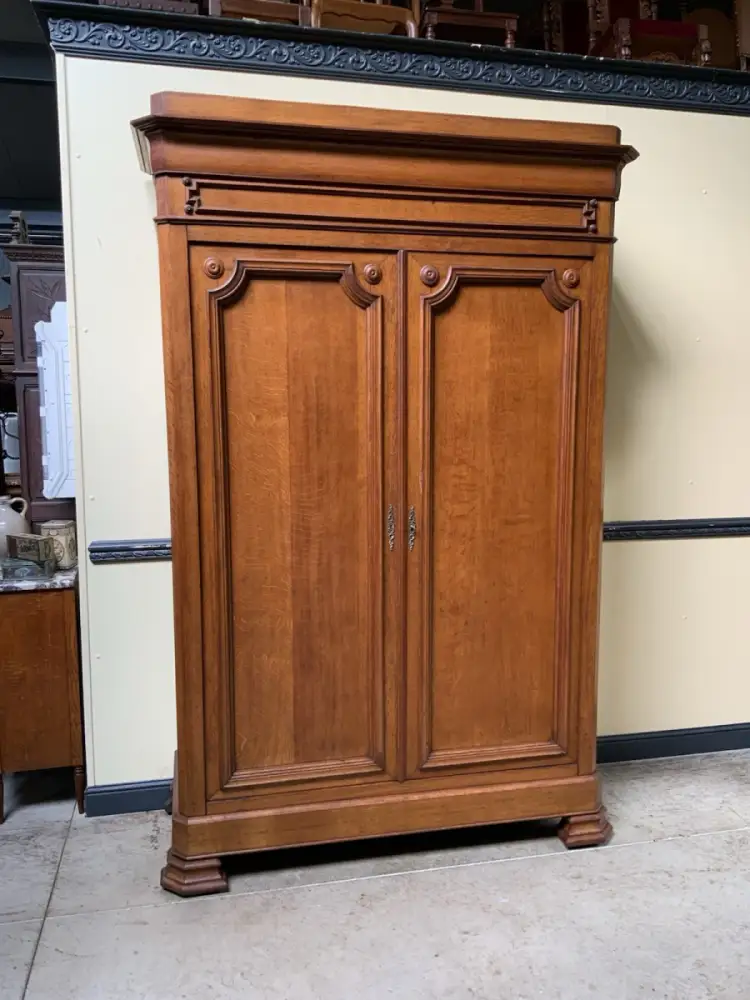 Antiker imposanter Kleiderschrank aus der Normandie,  - Lieferung möglich! 3