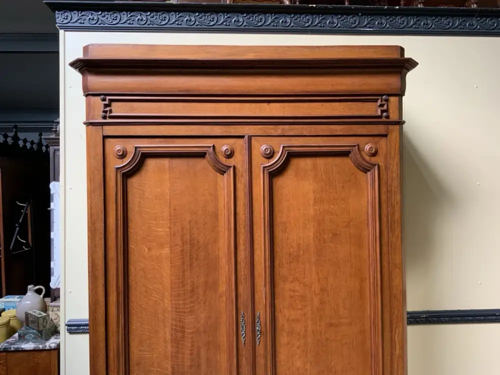 Antiker imposanter Kleiderschrank aus der Normandie,  - Lieferung möglich! 6