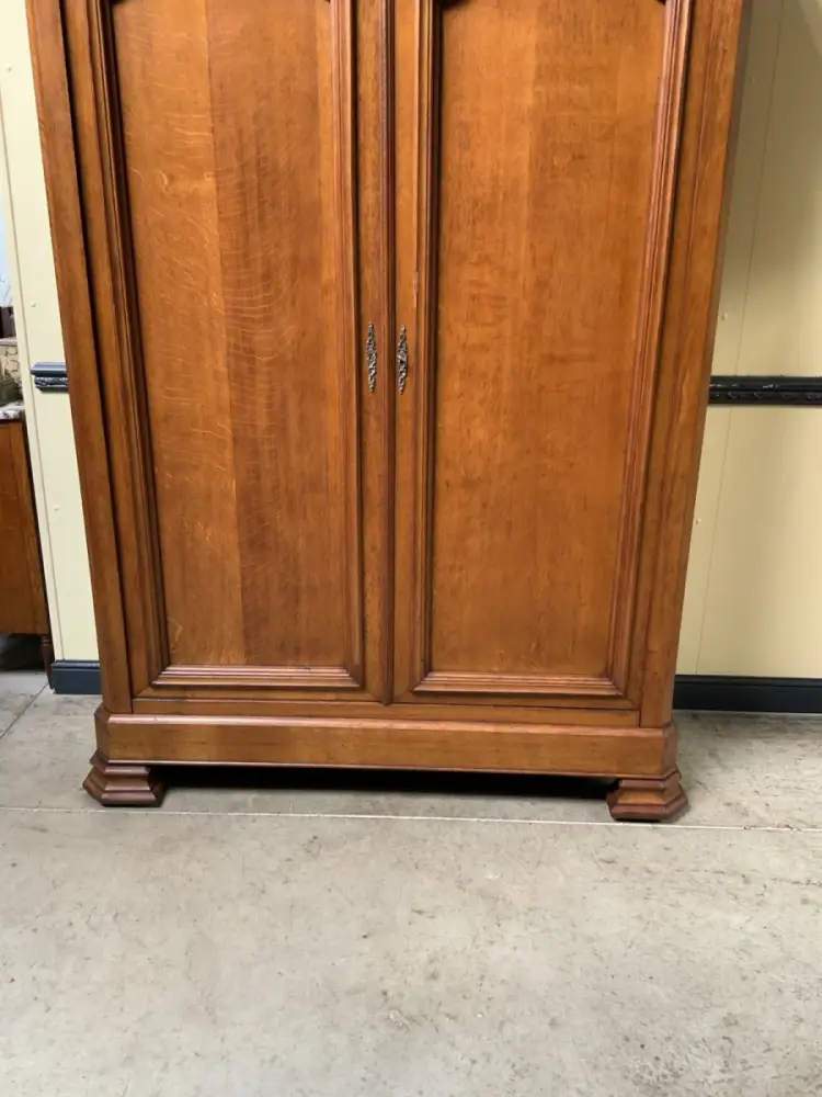 Antiker imposanter Kleiderschrank aus der Normandie,  - Lieferung möglich! 8
