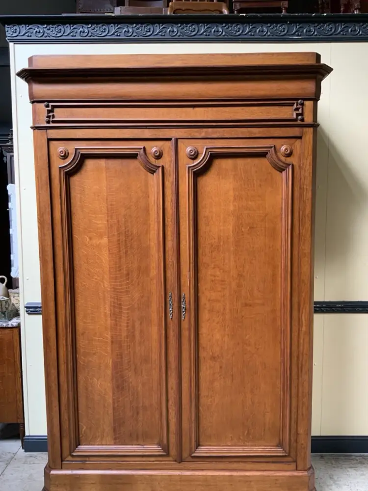 Antiker imposanter Kleiderschrank aus der Normandie,  - Lieferung möglich! 9