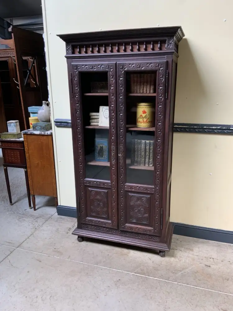 Antike Bretonische Vitrine, Bücherschrank , Traumhaft  -  Lieferung möglich!    1