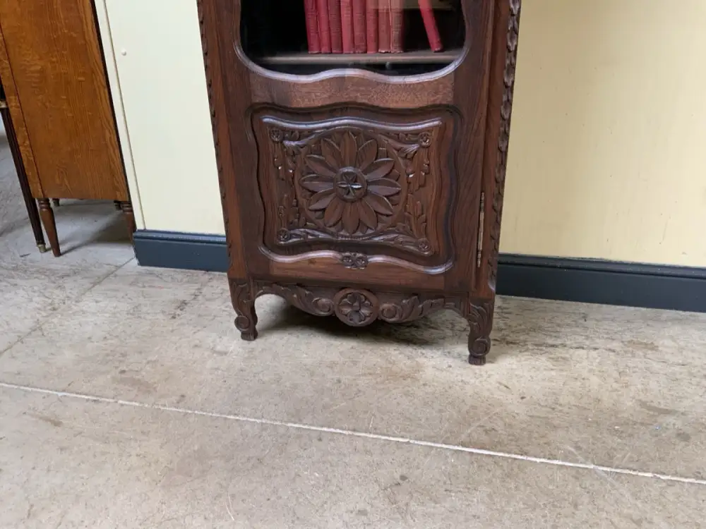 Antiker bretonischer Bücherschrank, Vitrine - traumhaft schön - Lieferung mögl. 11
