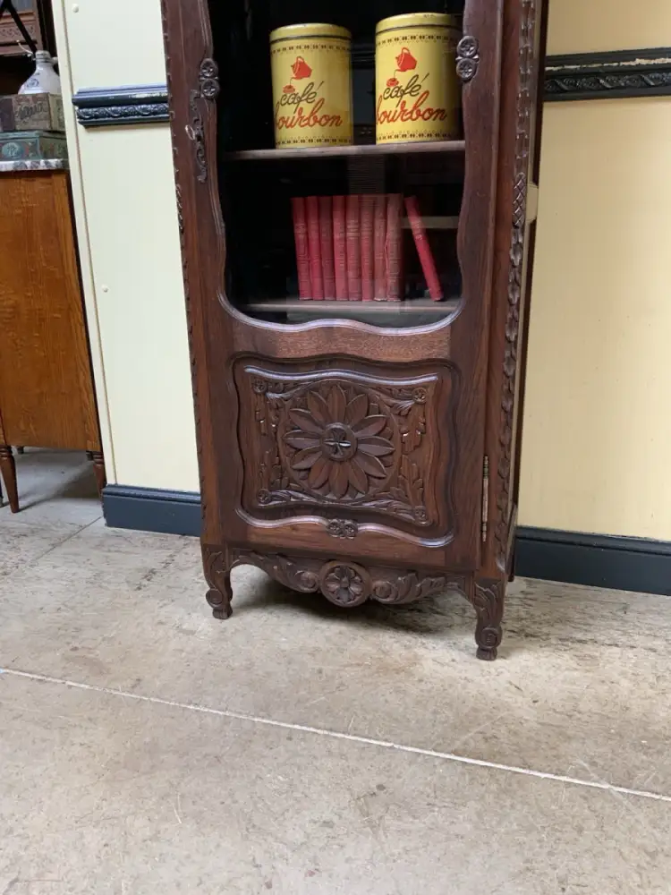 Antiker bretonischer Bücherschrank, Vitrine - traumhaft schön - Lieferung mögl. 12