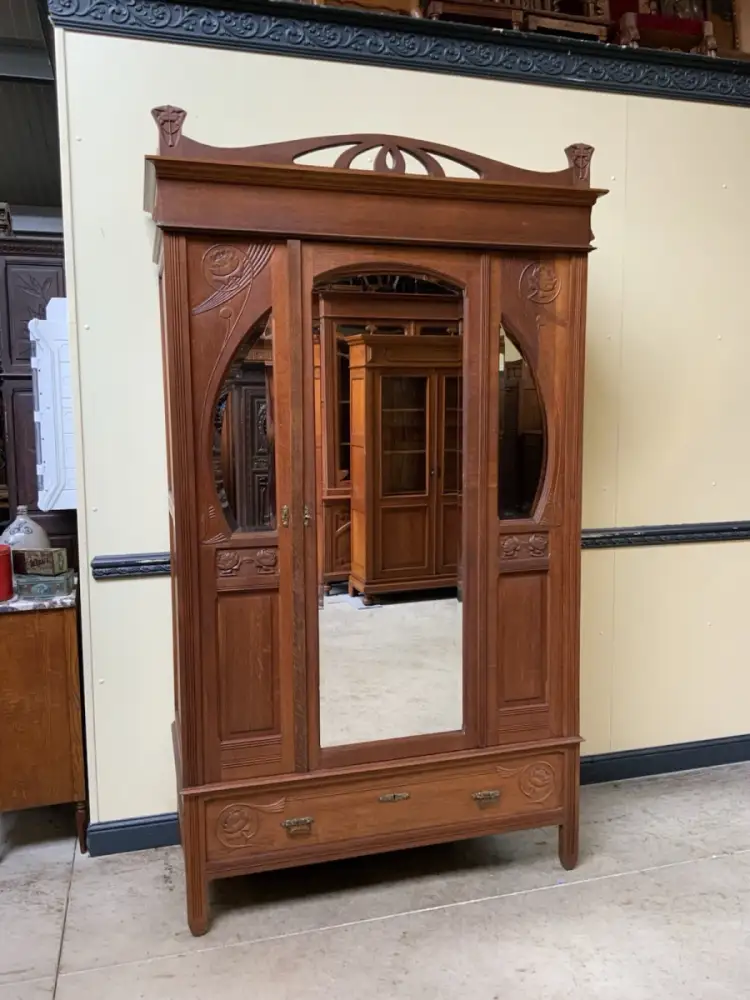 Antiker Jugendstil Kleiderschrank, Art Nouveau -  Lieferung möglich! 1