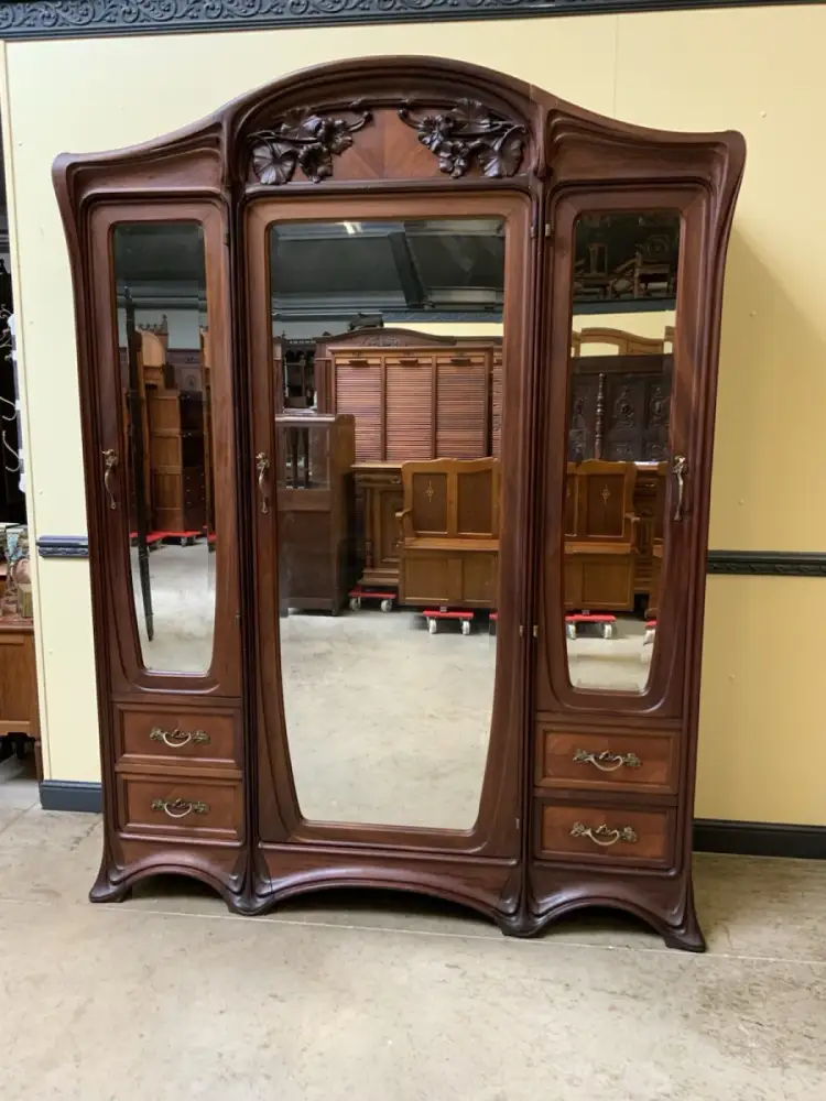 Antik Jugendstil Kleiderschrank, Wäsches. - feuvergoldete Bronze - Lieferung mög 1