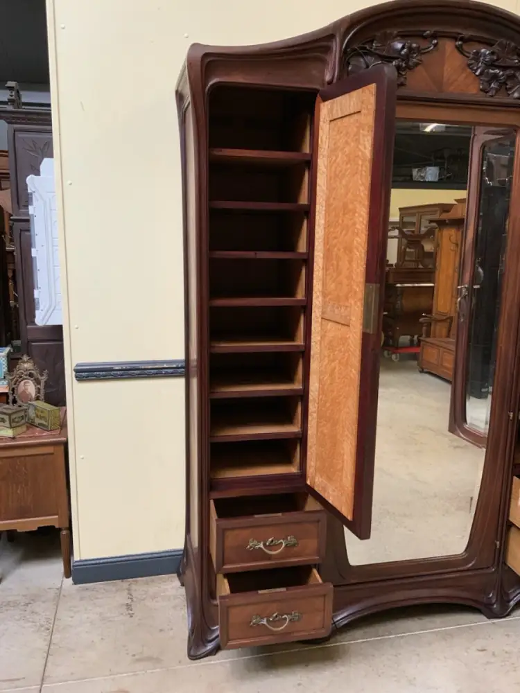 Antik Jugendstil Kleiderschrank, Wäsches. - feuvergoldete Bronze - Lieferung mög 19