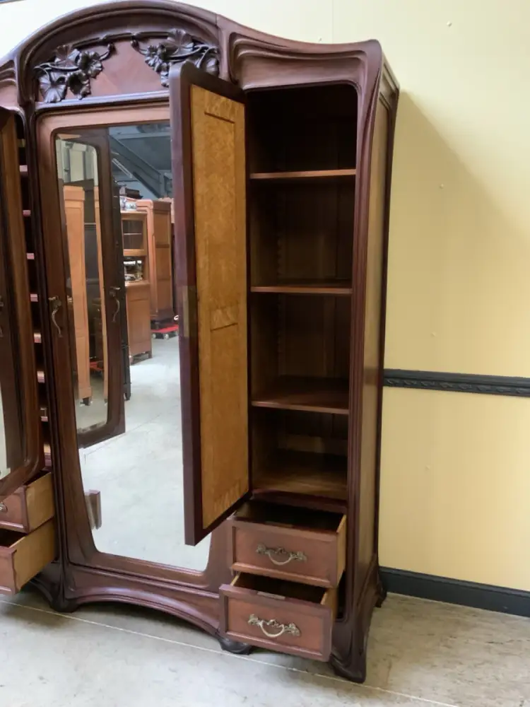 Antik Jugendstil Kleiderschrank, Wäsches. - feuvergoldete Bronze - Lieferung mög 20