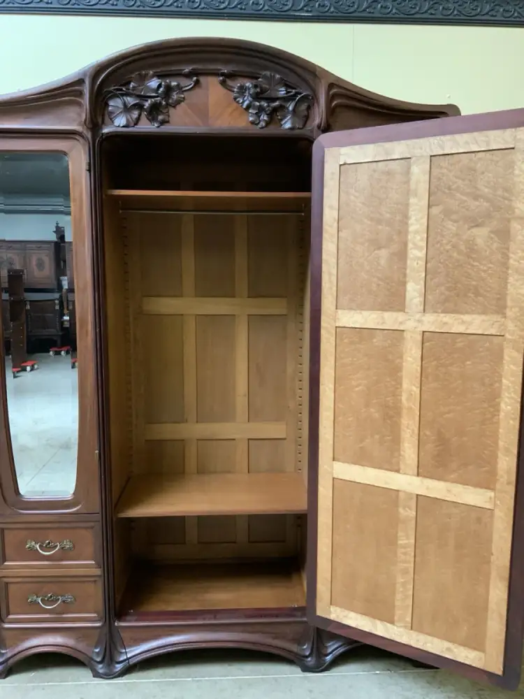 Antik Jugendstil Kleiderschrank, Wäsches. - feuvergoldete Bronze - Lieferung mög 23