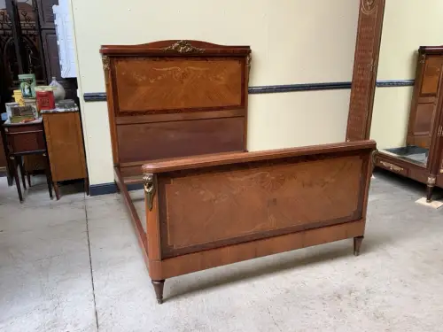 Antikes sensationelles Jugendstil Prunk Bett mit Intarsien - Lieferung möglich!