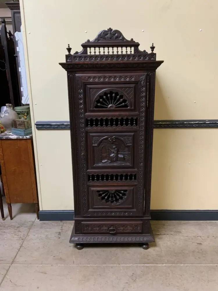 Antik -  Bretonisches Vertiko, Geschirrschrank,  - Lieferung möglich! 0