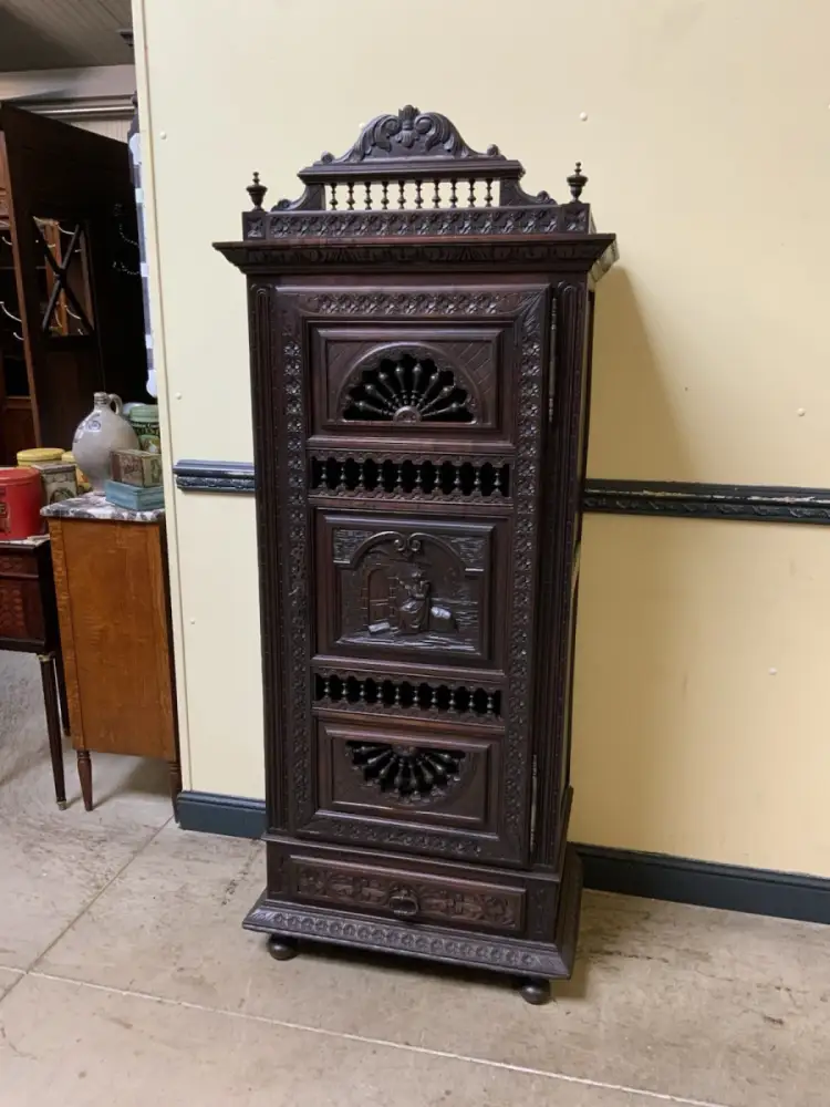 Antik -  Bretonisches Vertiko, Geschirrschrank,  - Lieferung möglich! 1