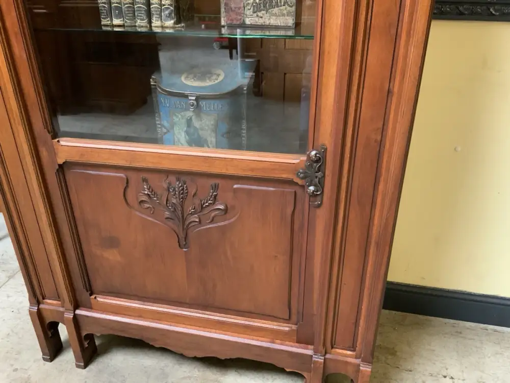 Antik - Vitrine - Jugendstil - Art Nouveau 