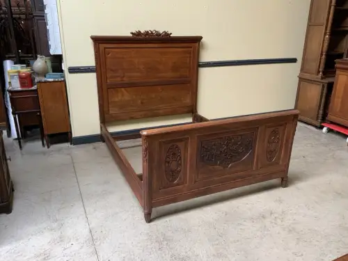 Antikes Jugendstil Bett aus Eiche, Frankreich -Traumhaft - Lieferung möglich!