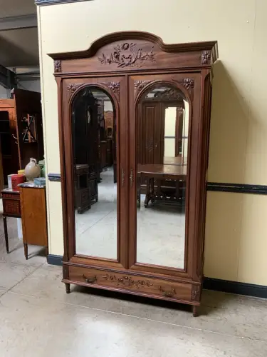 Antik - Wäscheschrank, Geschirrschrank, Nußbaum - Jugendstil - Lieferung mögl.!