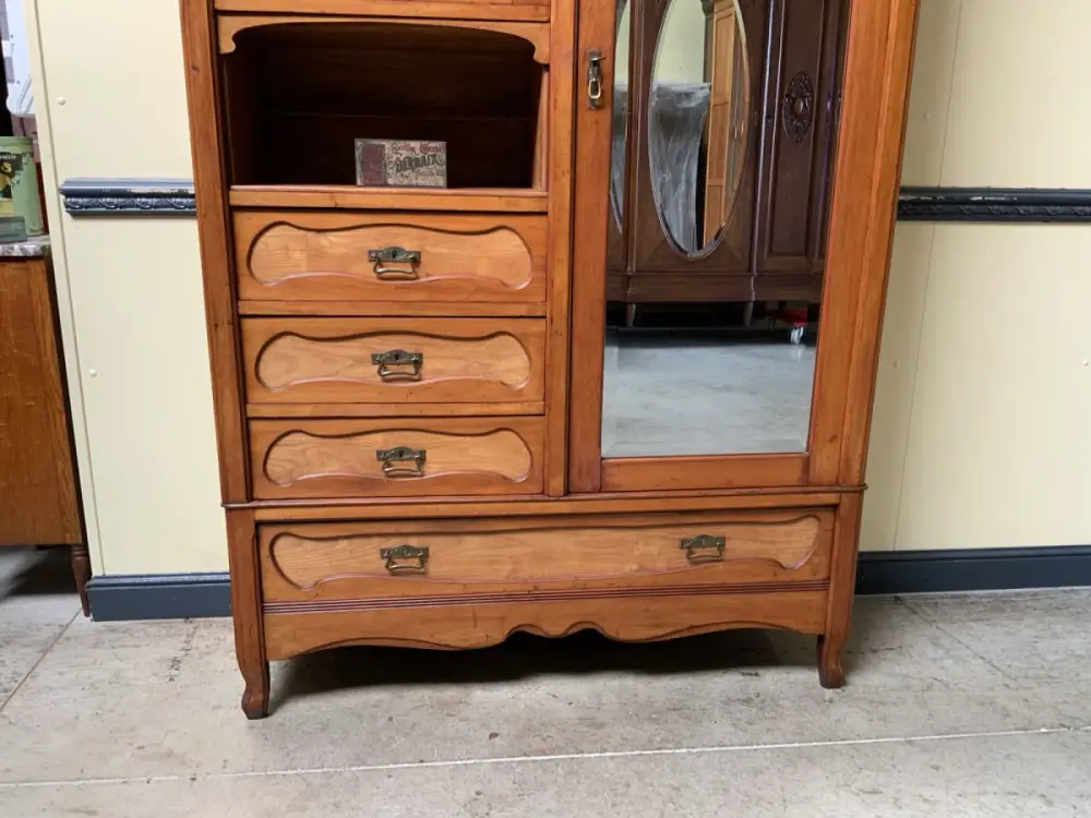 Antik- Jugendstil Wäscheschrank, Kleiderschrank - Art Nouveau-   Lieferung mögl. 10