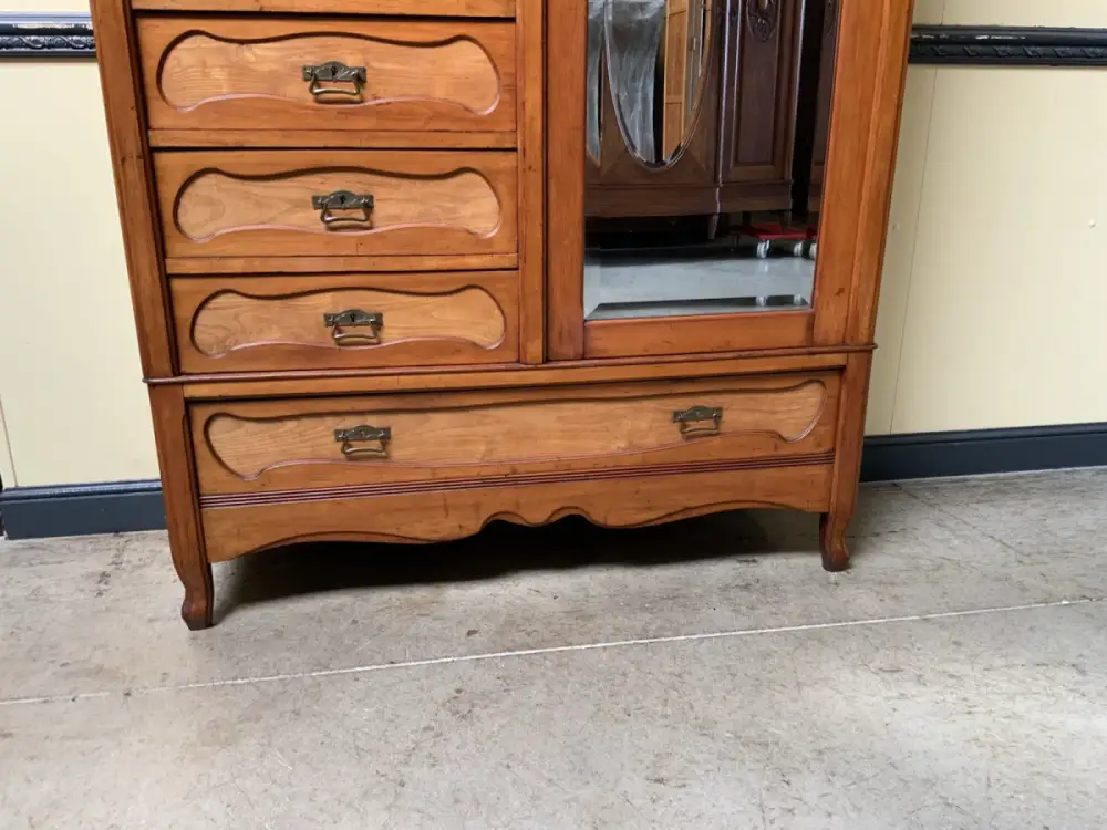Antik- Jugendstil Wäscheschrank, Kleiderschrank - Art Nouveau-   Lieferung mögl. 12