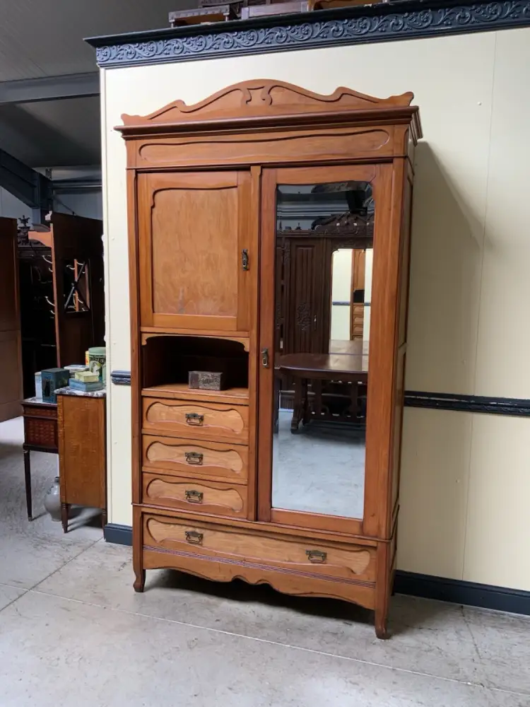 Antik- Jugendstil Wäscheschrank, Kleiderschrank - Art Nouveau-   Lieferung mögl. 2