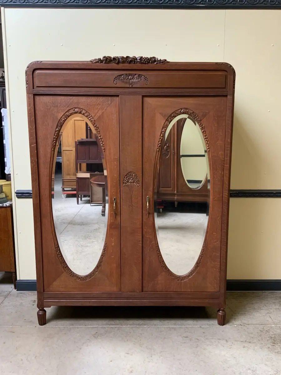 Antiker Art Deco Kleiderschrank - Traumhaft   - Lieferung möglich!