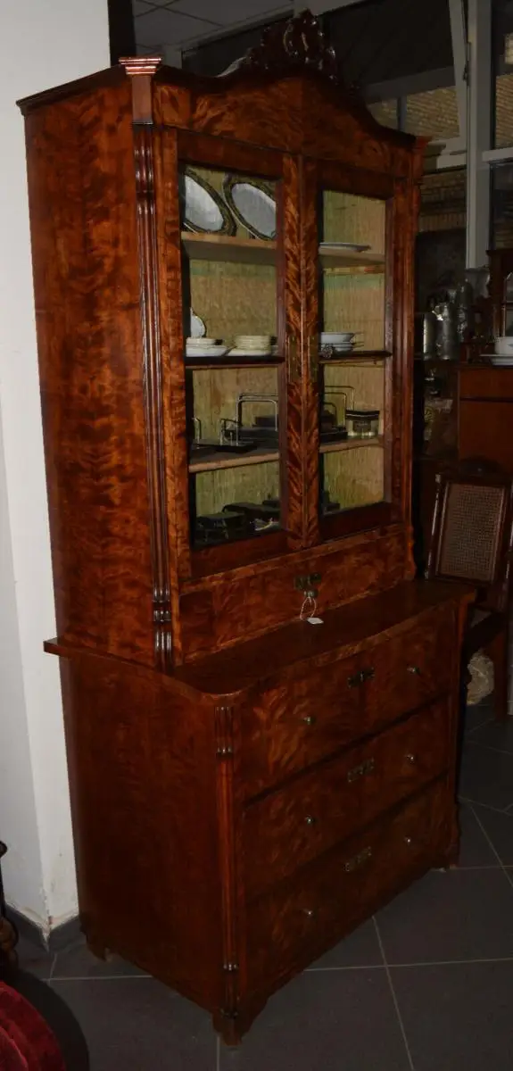 Aufsatzkommode Kommode mit Vitrine, Birke rot geflammt guter Zustand! 1