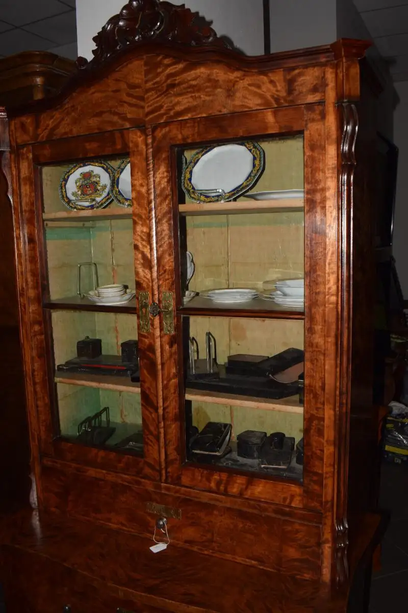 Aufsatzkommode Kommode mit Vitrine, Birke rot geflammt guter Zustand! 3