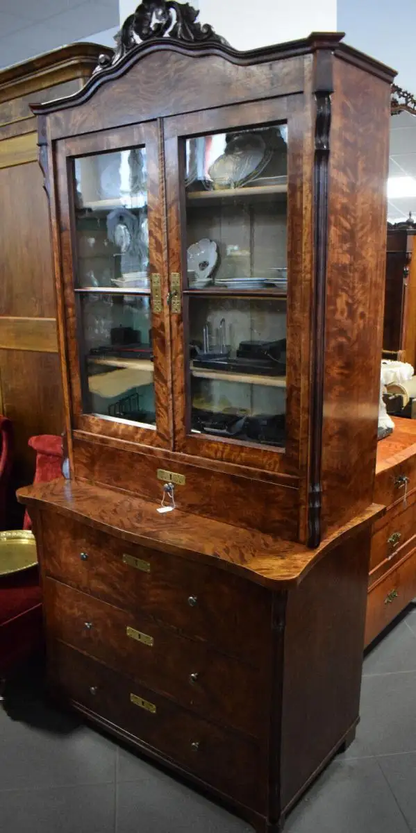 Aufsatzkommode Kommode mit Vitrine, Birke rot geflammt guter Zustand! 4