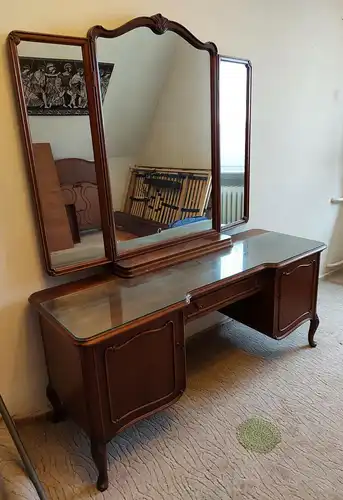 Wunderschöner Schrank Schlafzimmer, Kleider-Wäscheschrank Nussbaum TOP ZUSTAND!!