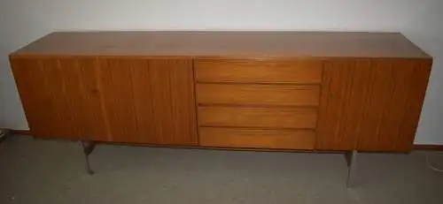 Großes Sideboard, kanadischer Nußbaum von 1967 Top Zustand!