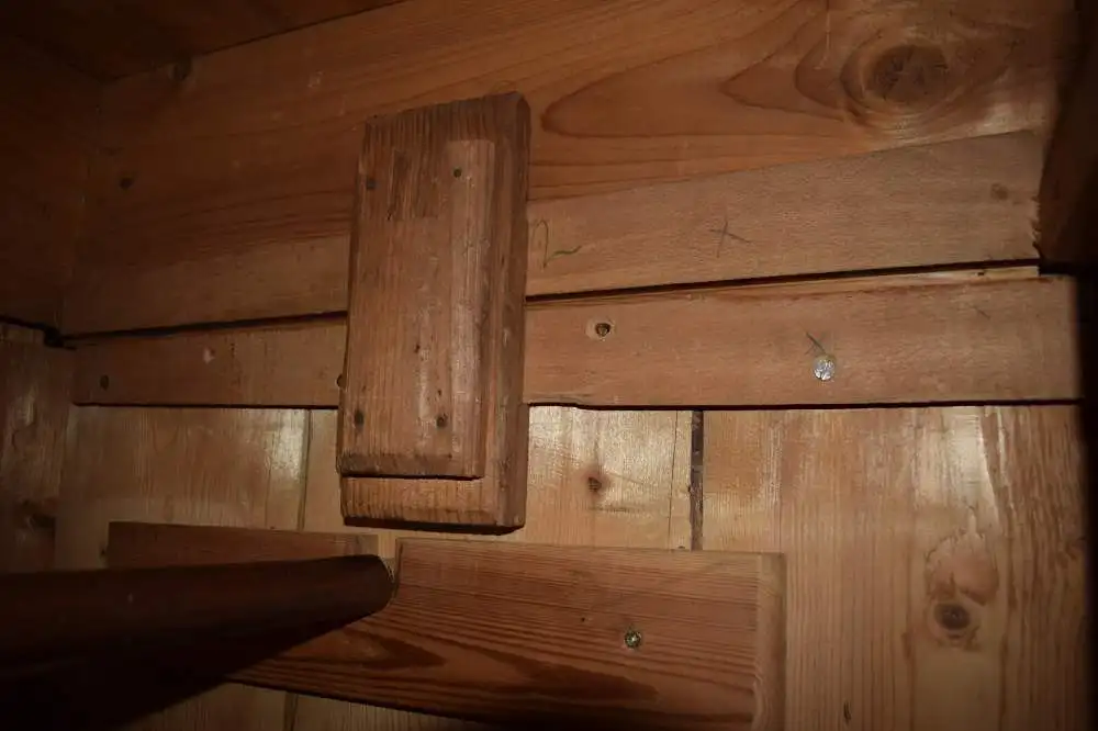 Schöner großer Dielenschrank, Weichholz, Gründerzeit mit 2 Schubladen, TOP 5