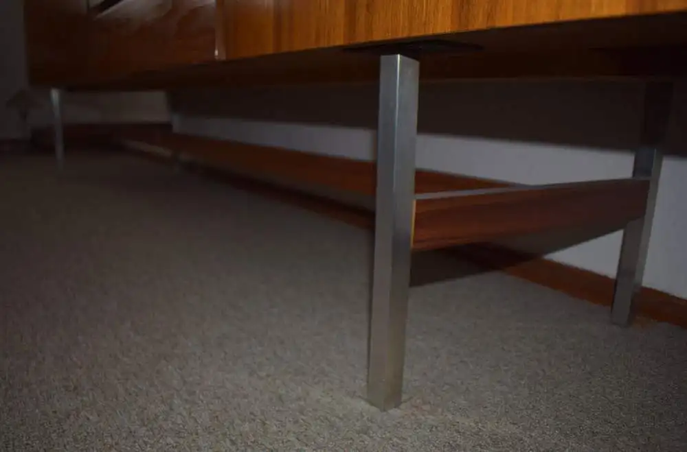 Großes Sideboard, kanadischer Nußbaum von 1967 Top Zustand! 4