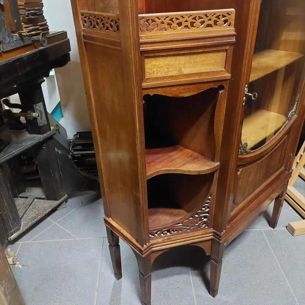 Prunkvertiko, Schrank für Salon, Salonmöbel, Jugendstil vom Feinsten!!! 7