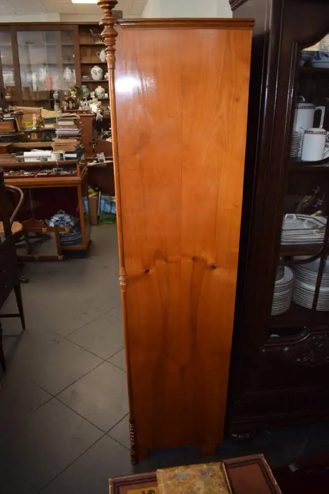 Schöner Bücherschrank, Biedermeier Kirschbaum, sehr guter Zustand! 3