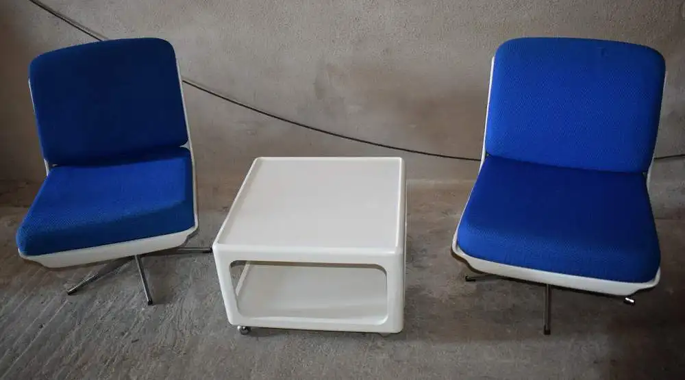 2 Drehsessel mit passenden Roll - Tisch Lounge Design Peter Ghyczy, top Zustand! 0