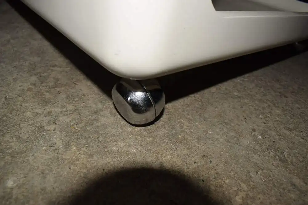 2 Drehsessel mit passenden Roll - Tisch Lounge Design Peter Ghyczy, top Zustand! 7