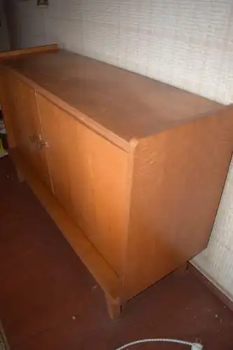 Wunderschönes Zimmer, komplett, Buffet, Anrichte, Tisch u. 4 Stühle TOP Zustand!