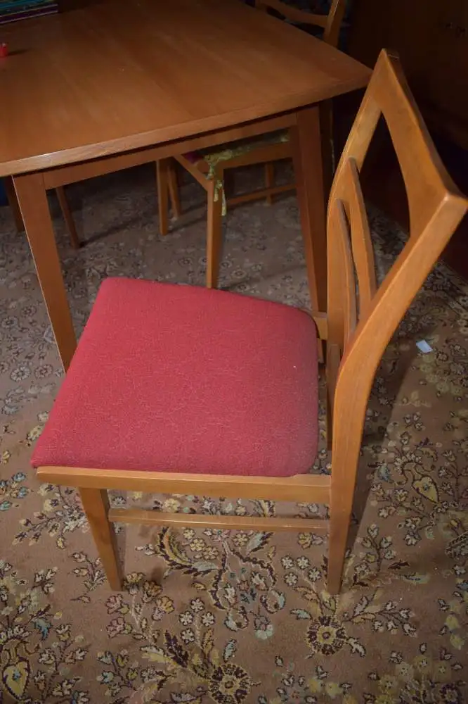 Wunderschönes Zimmer, komplett, Buffet, Anrichte, Tisch u. 4 Stühle TOP Zustand! 4