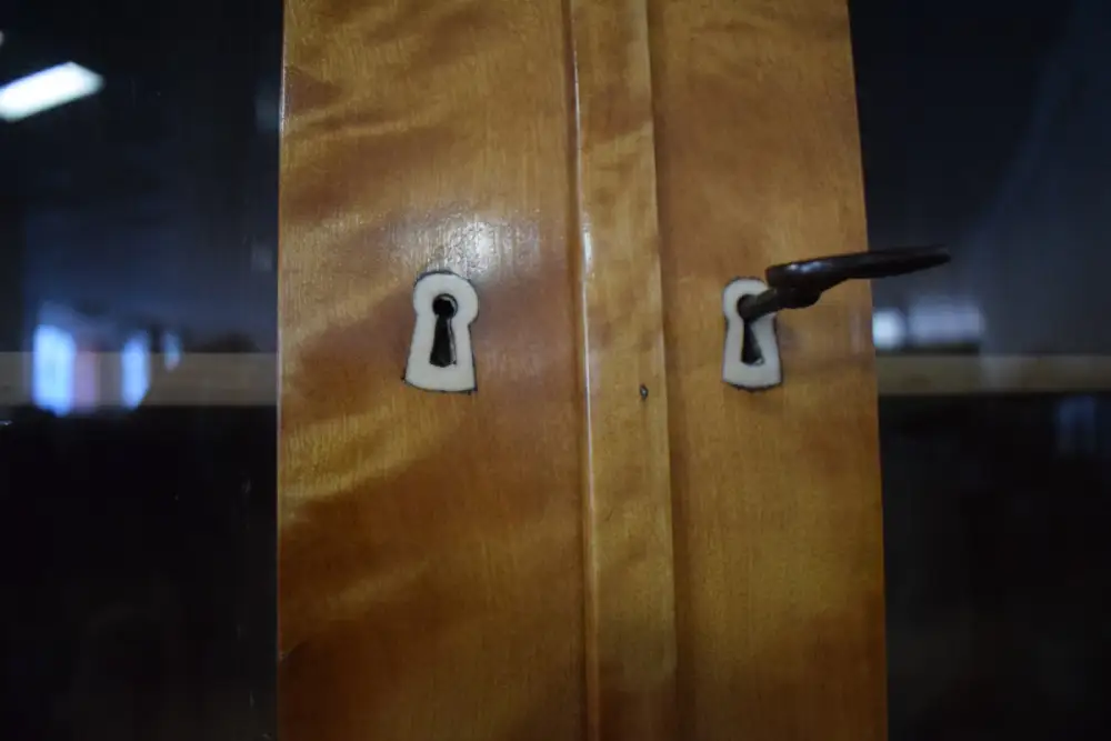 Biedermeier Sekretär mit Aufsatz, Birke hell komplett restauriert 11