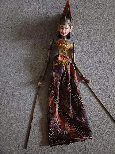 Wayang Golek  Stab Puppe- Batiktextilien, Holz - 20. Jahrhundert