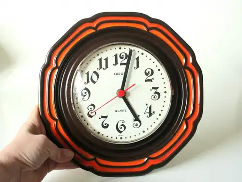 Seltene 70er Küchenuhr Vintage Keramik Europa orange braun mid century Wanduhr retro Küche Handarbeit Kitchen Clock West Germany 70s