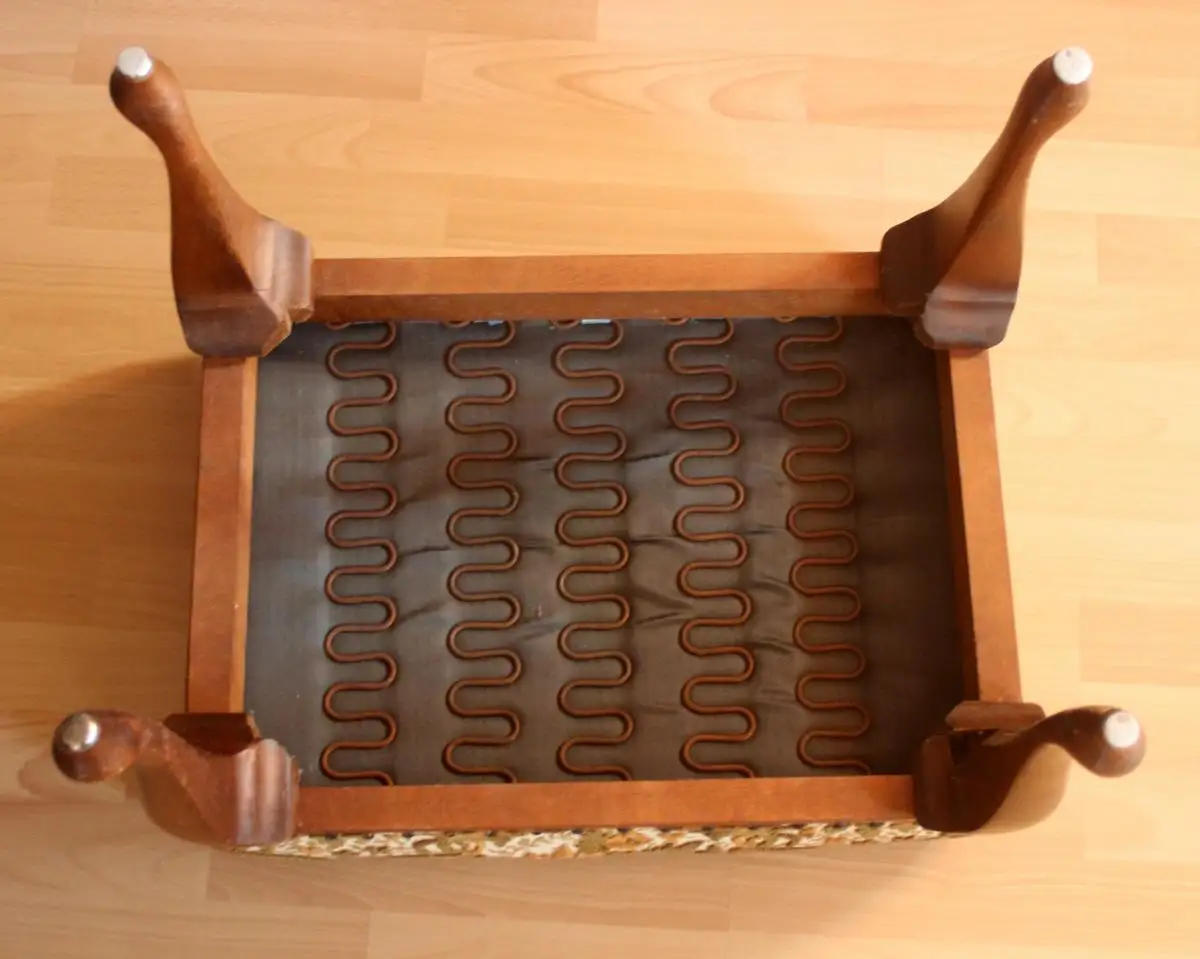 1960s Schminkhocker, Schlafzimmerhocker aus Holz im Chippendale-Style mit Polsterung, Vintage 8