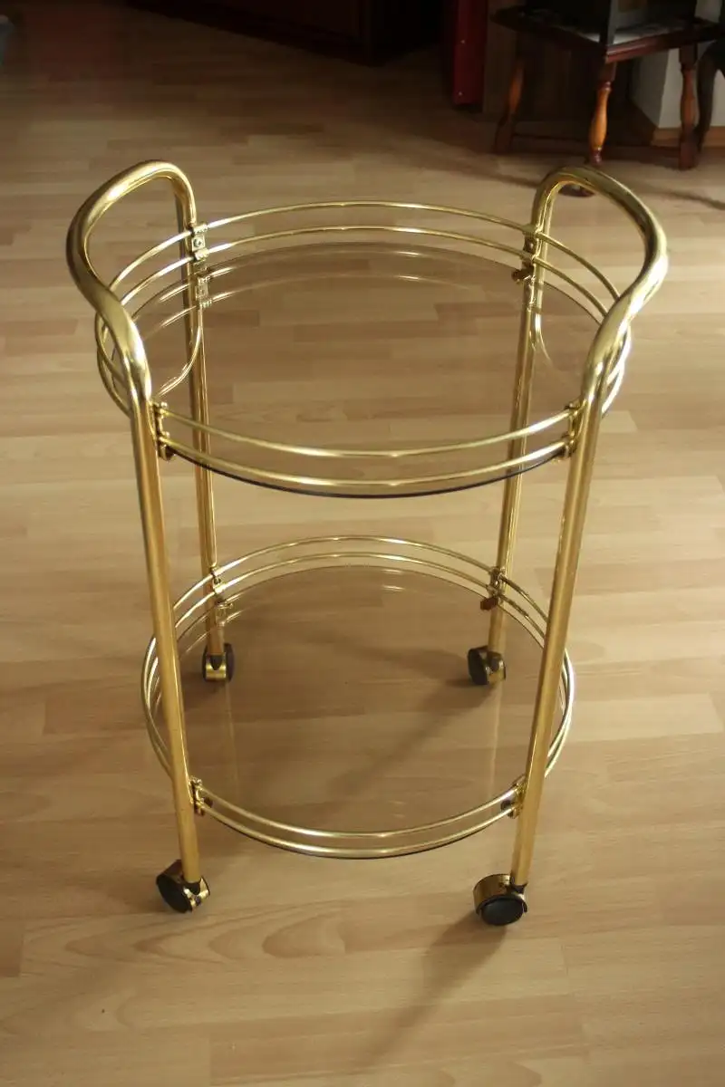 Runder Barwagen - Servierwagen - Messing Metall 2-etagig mit Rauchglas-Scheiben - Vintage aus den 1960ern 1
