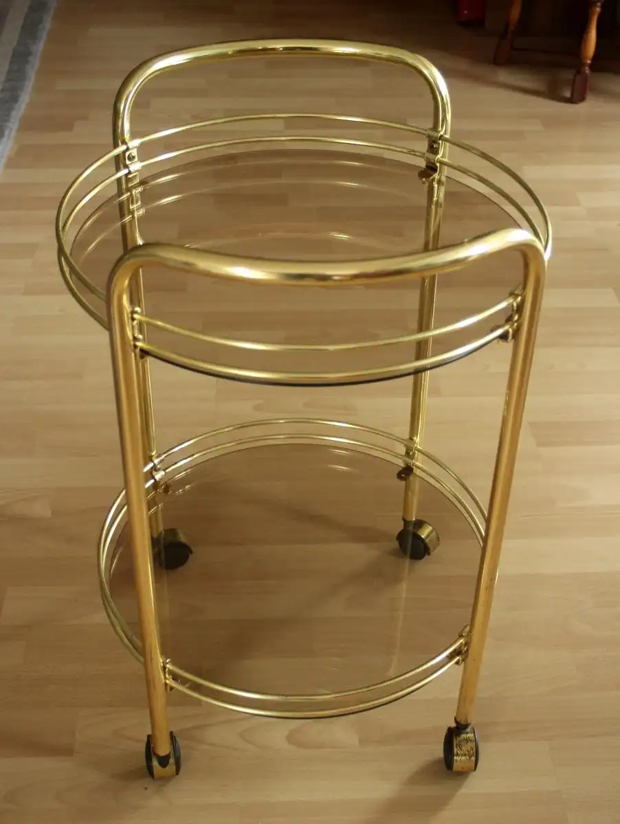 Runder Barwagen - Servierwagen - Messing Metall 2-etagig mit Rauchglas-Scheiben - Vintage aus den 1960ern 2