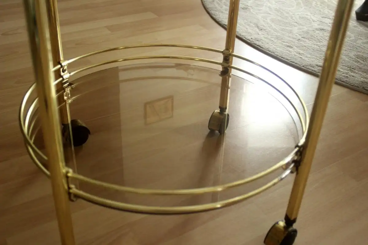 Runder Barwagen - Servierwagen - Messing Metall 2-etagig mit Rauchglas-Scheiben - Vintage aus den 1960ern 5