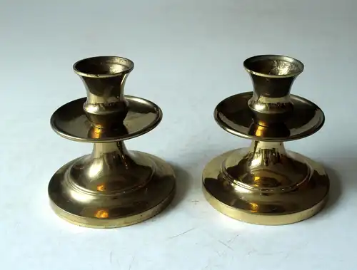 2 dekorative Kerzenständer Messing massiv Kerzenleuchter, Vintage aus den 1970ern