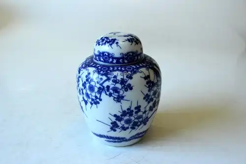 Teedose aus Porzellan - Deckelvase - Japan - gemarkt - Kirschblüten-Dekor - Vintage