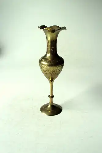 Elegante Messingvase mit Gravierungen, Vintage aus den 1970ern