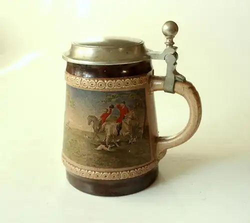 Marzy & Remy Bierkrug mit Zinndeckel dunkelbraun mit Relief, Vintage aus den 70ern