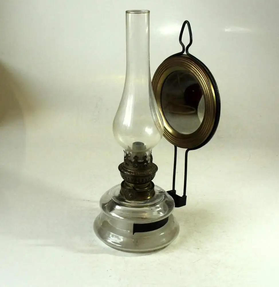 Antike Öllampe mit Spiegel, Metall Glas, Petroleumlampe - kommt direkt aus den 1900ern 0