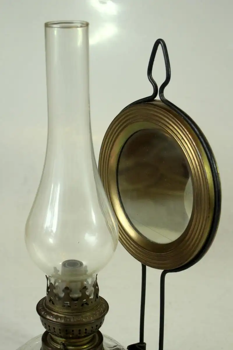 Antike Öllampe mit Spiegel, Metall Glas, Petroleumlampe - kommt direkt aus den 1900ern 3