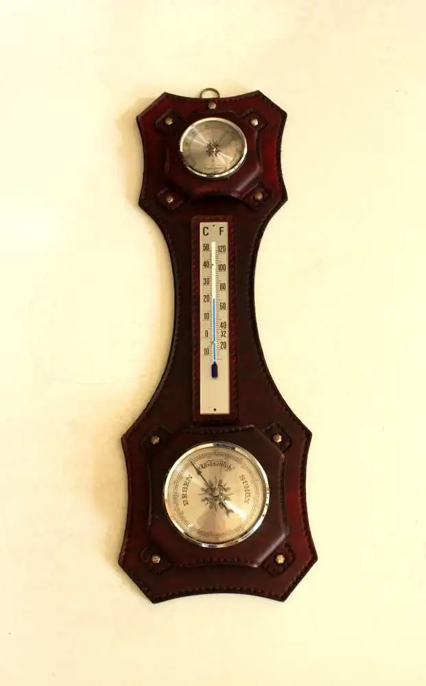 Mid Century Wetterstation aus Leder, Metall und Glas - Thermometer, Hygrometer, Barometer, Temperaturanzeige in Celsius und Fahrenheit, Vintage 0